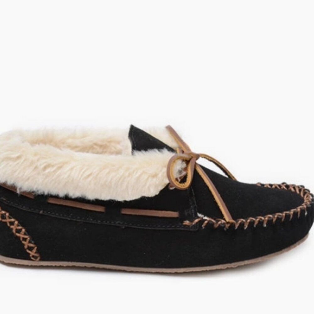 Minnetonka Chrissy Slippers